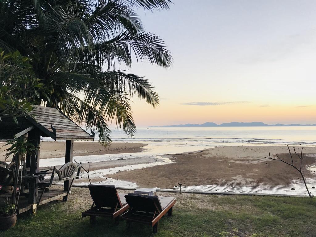 Koh Kwang Seaview Hotel Klong Muang Beach Bagian luar foto
